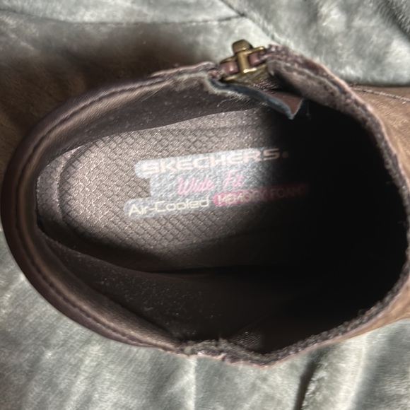 Like New Ladies Skechers Brown Leather Side Zip Ankle Boots, Sz 6.5, Sn 44721 - Picture 7 of 10